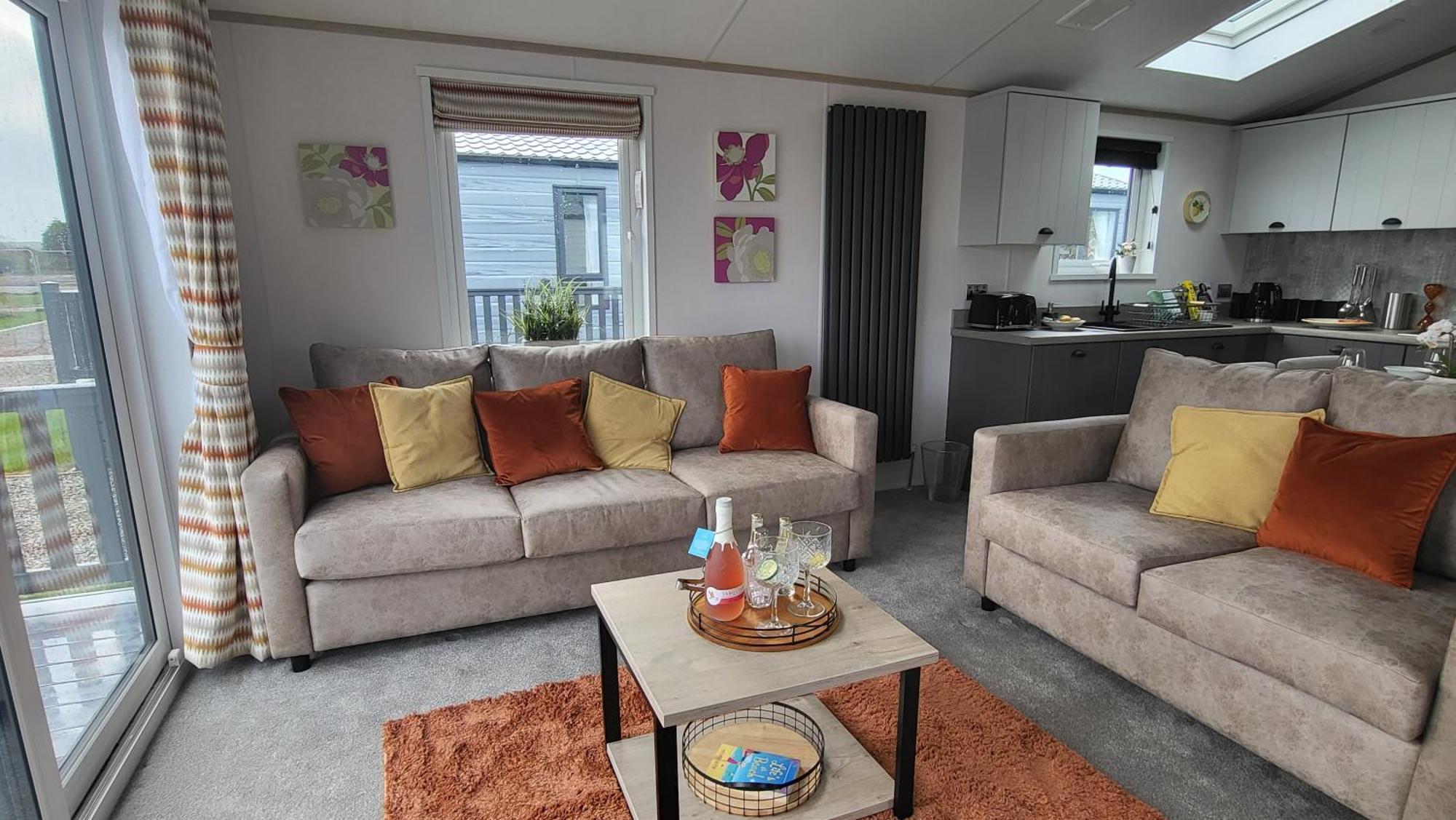 Honeycomb Lodge - Holiday Home 5 Min From Padstow Luaran gambar