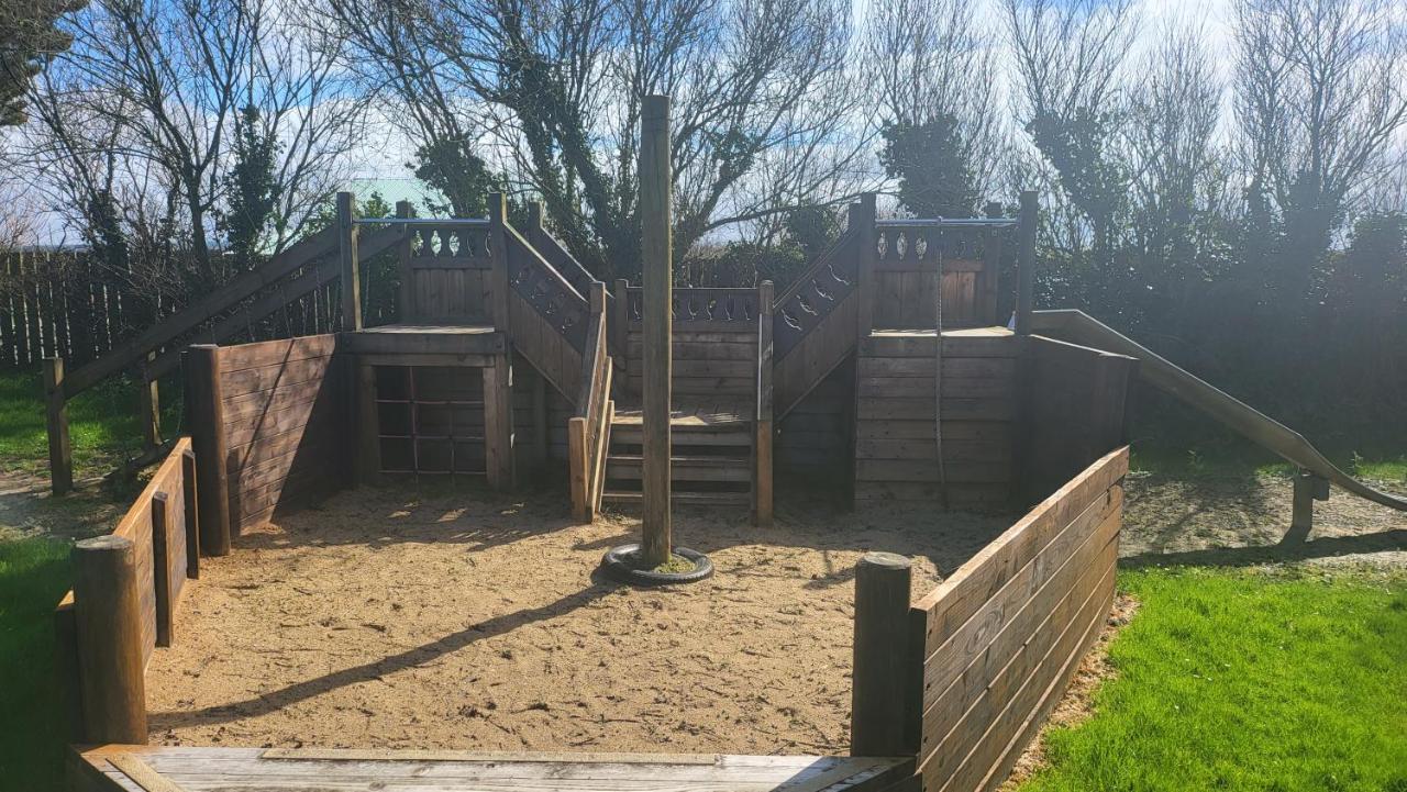Honeycomb Lodge - Holiday Home 5 Min From Padstow Luaran gambar